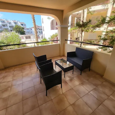 Castle Harbour 7 Apartment