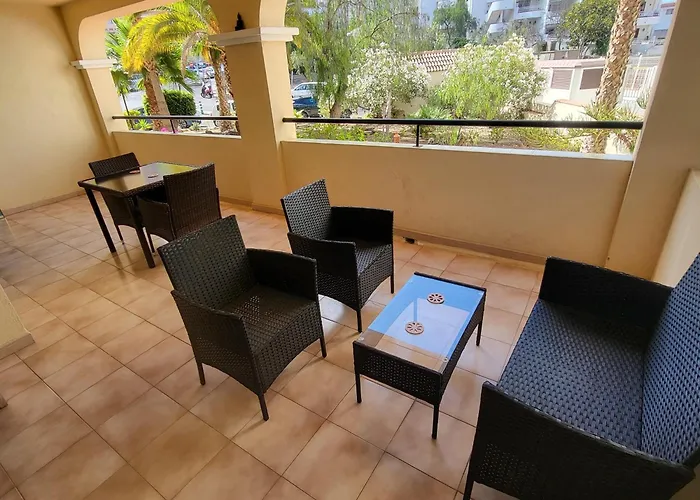 Castle Harbour 7 * لوس كريستيانوس