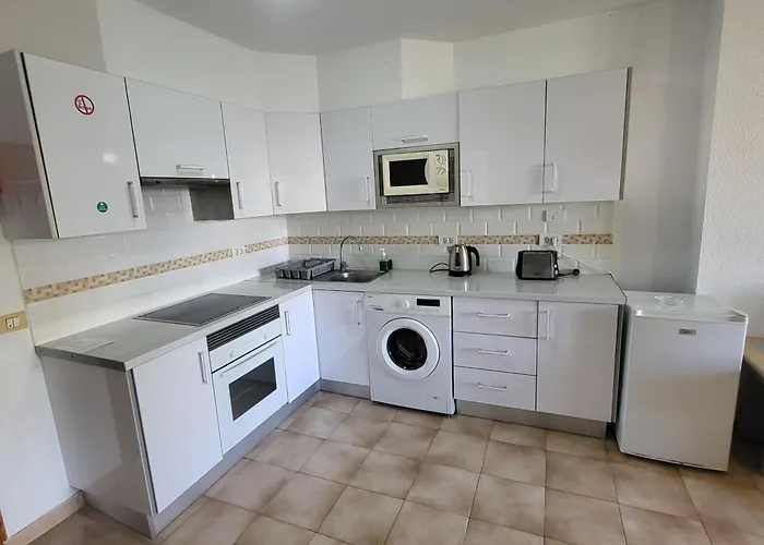 Apartment Castle Harbour 7 *