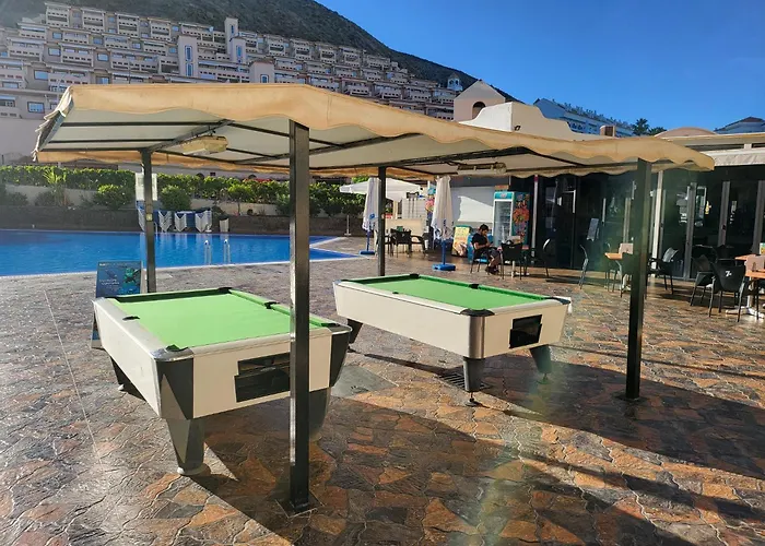 Apartment Castle Harbour 7 *