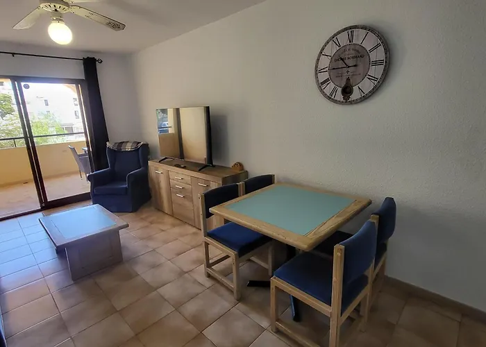 Apartment Castle Harbour 7 *